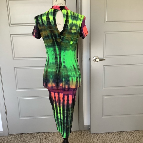 🌈 Florescent Tie-dye Midi Dress 🌈 - Picture 3 of 9